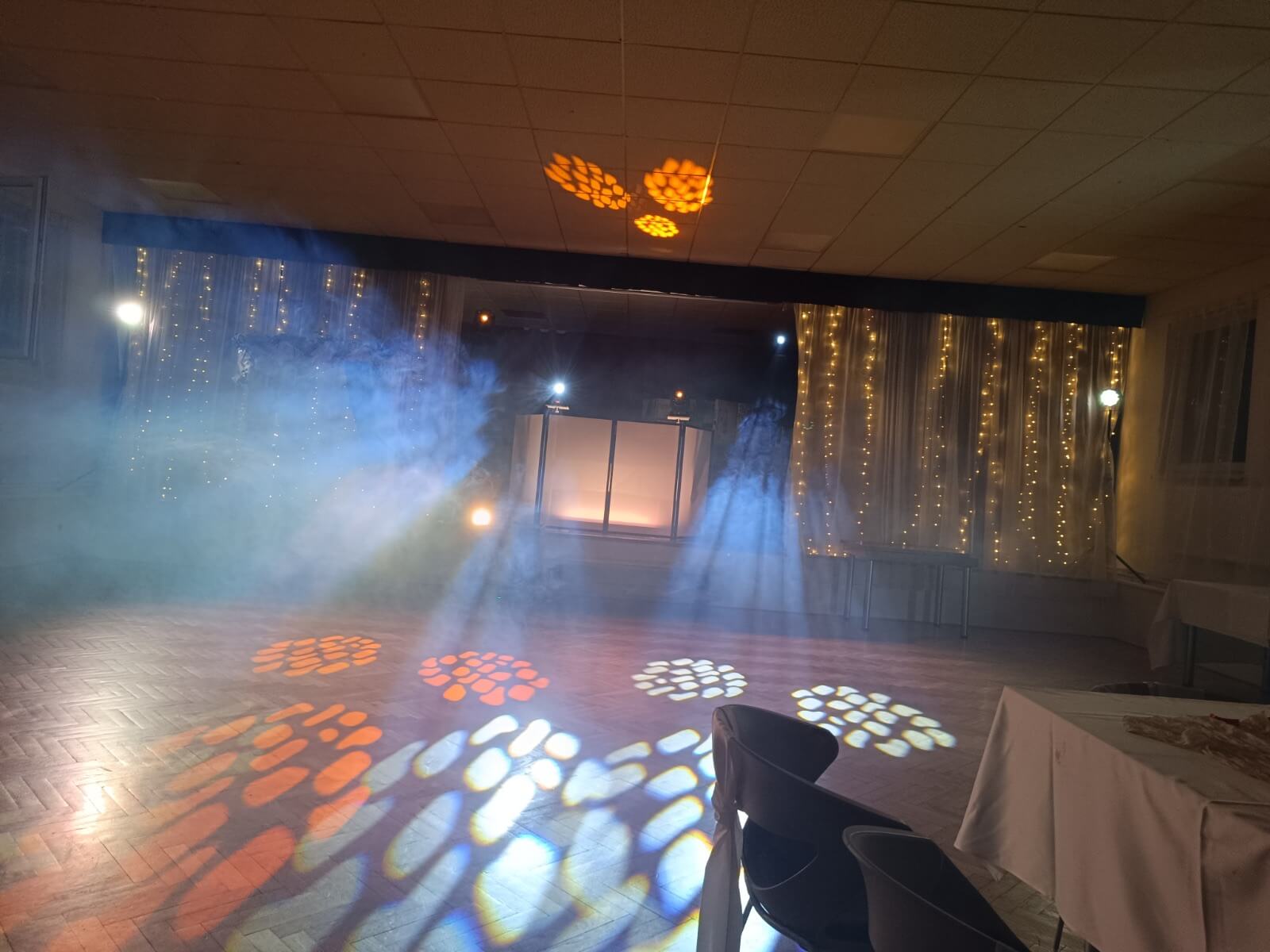 Profesionální DJ na svatbu, firemní večírky a oslavy - Ze svateb, firemních večírků a akcí